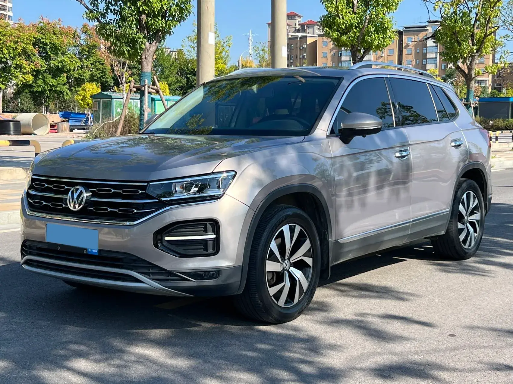 2019 VOLKSWAGEN TAYRON view 1