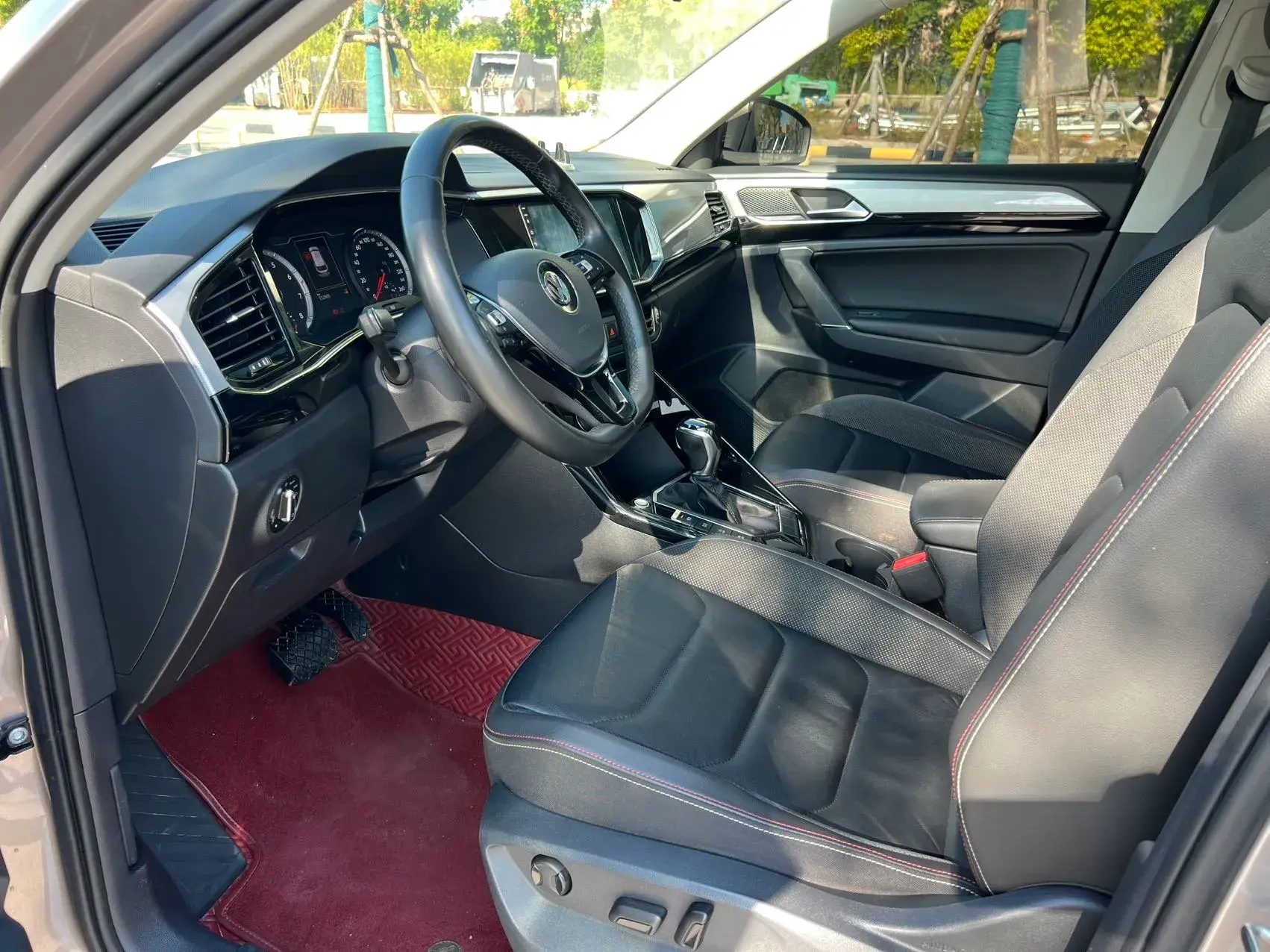 2019 VOLKSWAGEN TAYRON thumbnail 4