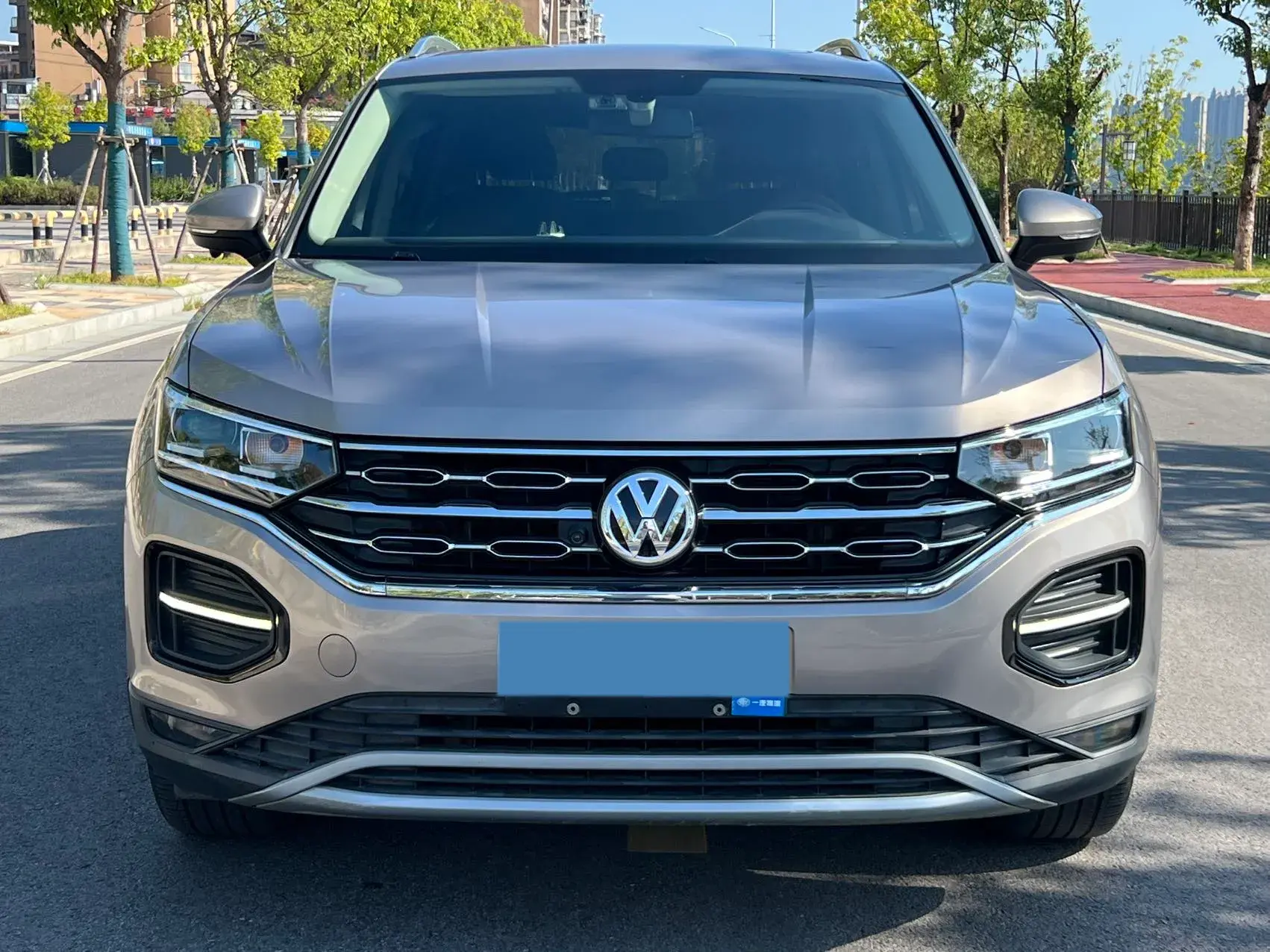 2019 VOLKSWAGEN TAYRON thumbnail 2