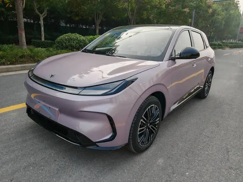 2025 ARCFOX T1 view 1