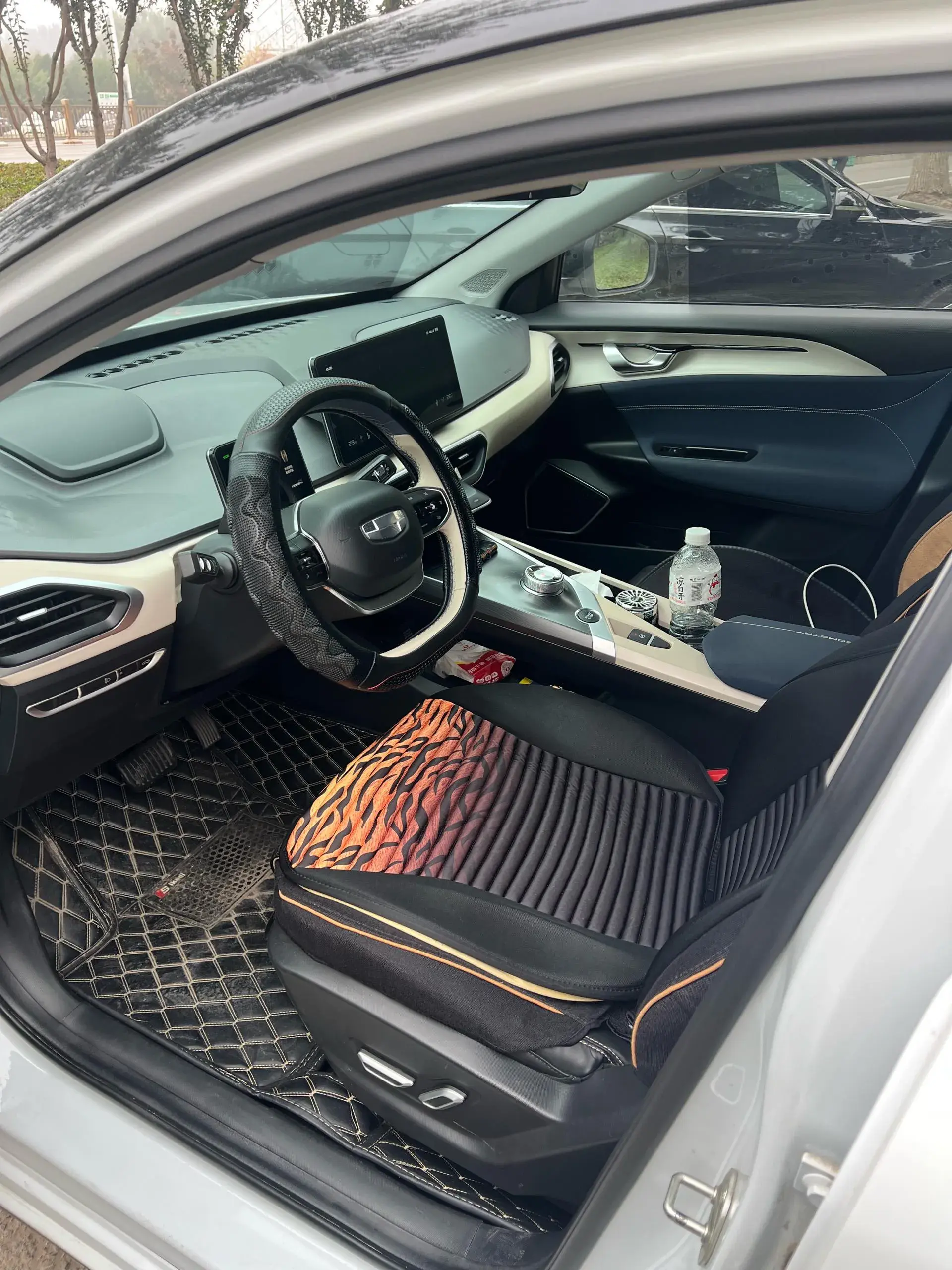 2022 GEOMETRY A thumbnail 3