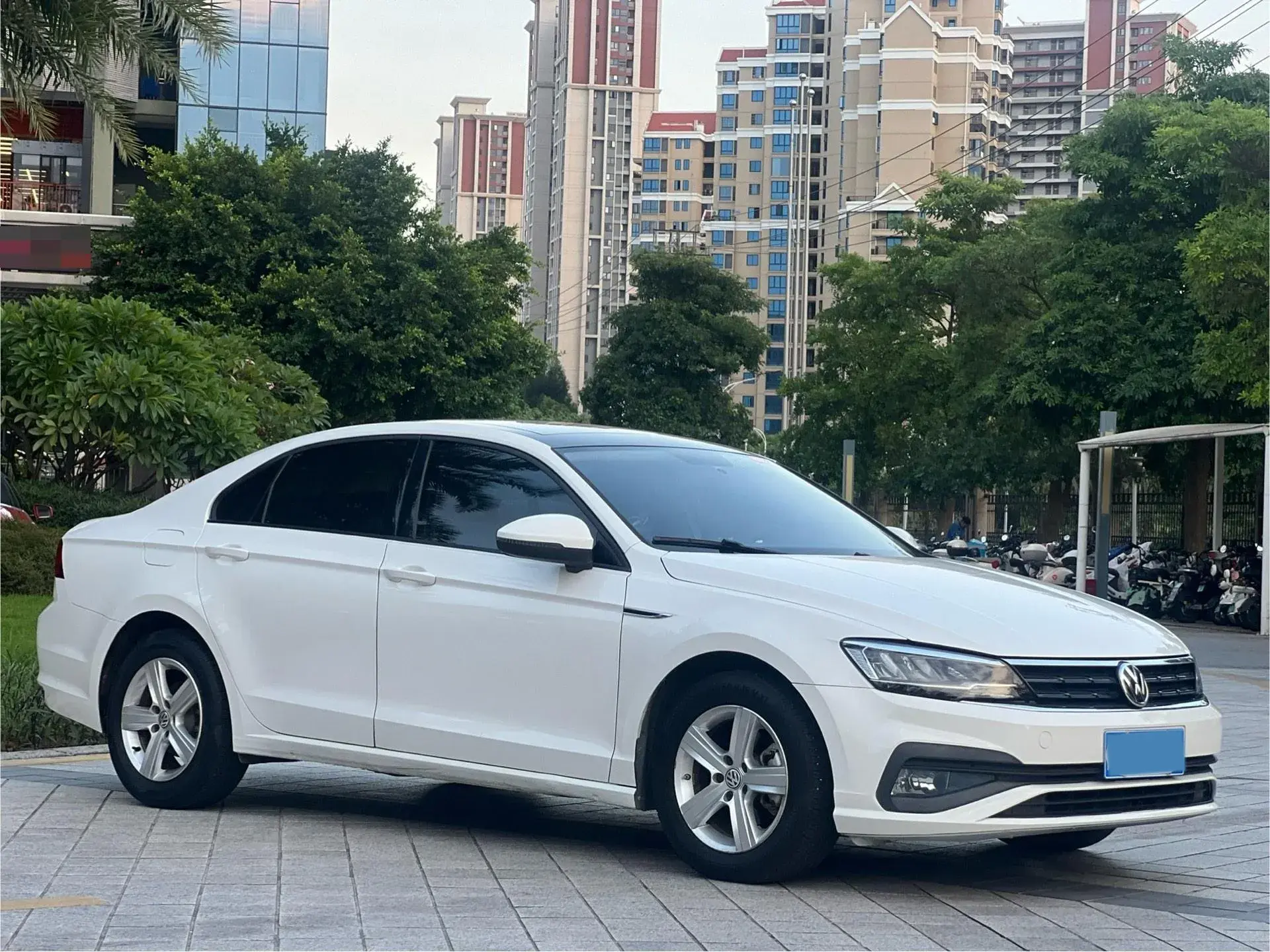 2019 VOLKSWAGEN LAMANDO thumbnail 3