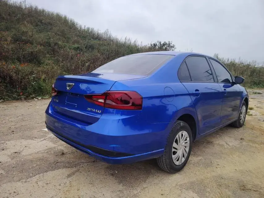 2024 JETTA VA3 thumbnail 4