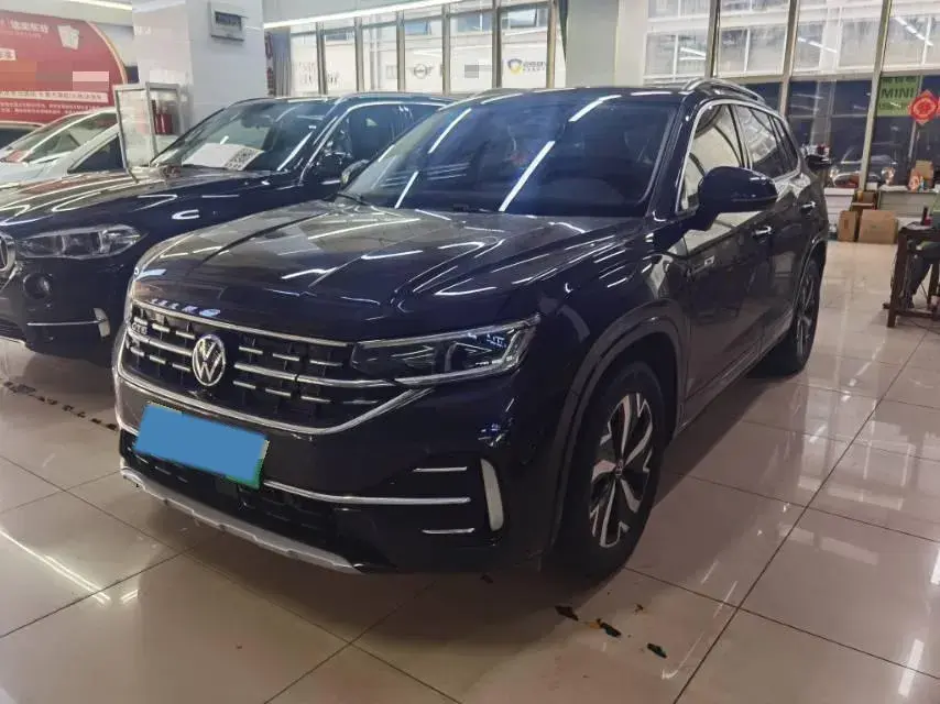 2023 VOLKSWAGEN TAYRON view 1