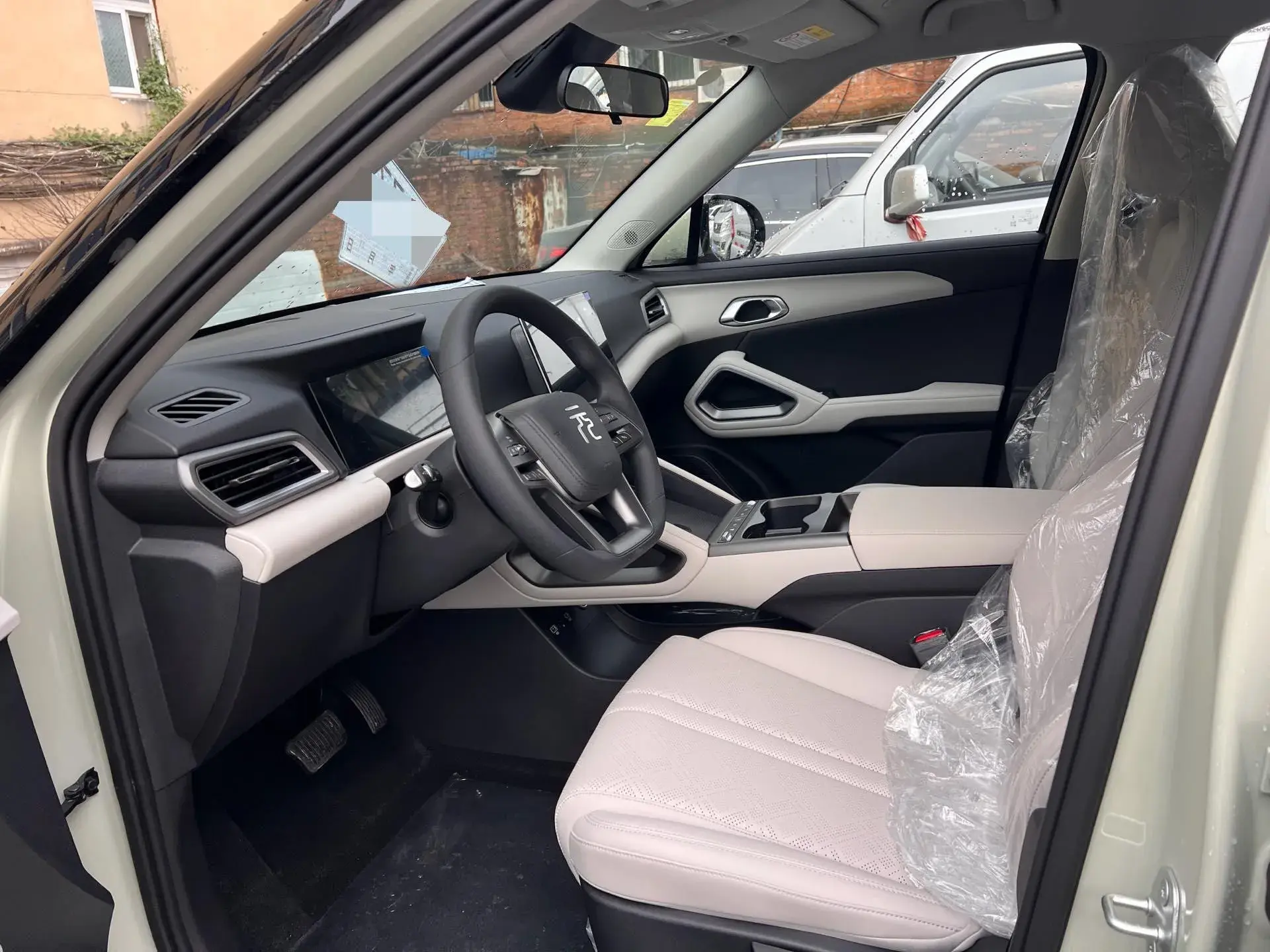 2025 BYD YUANUP thumbnail 4