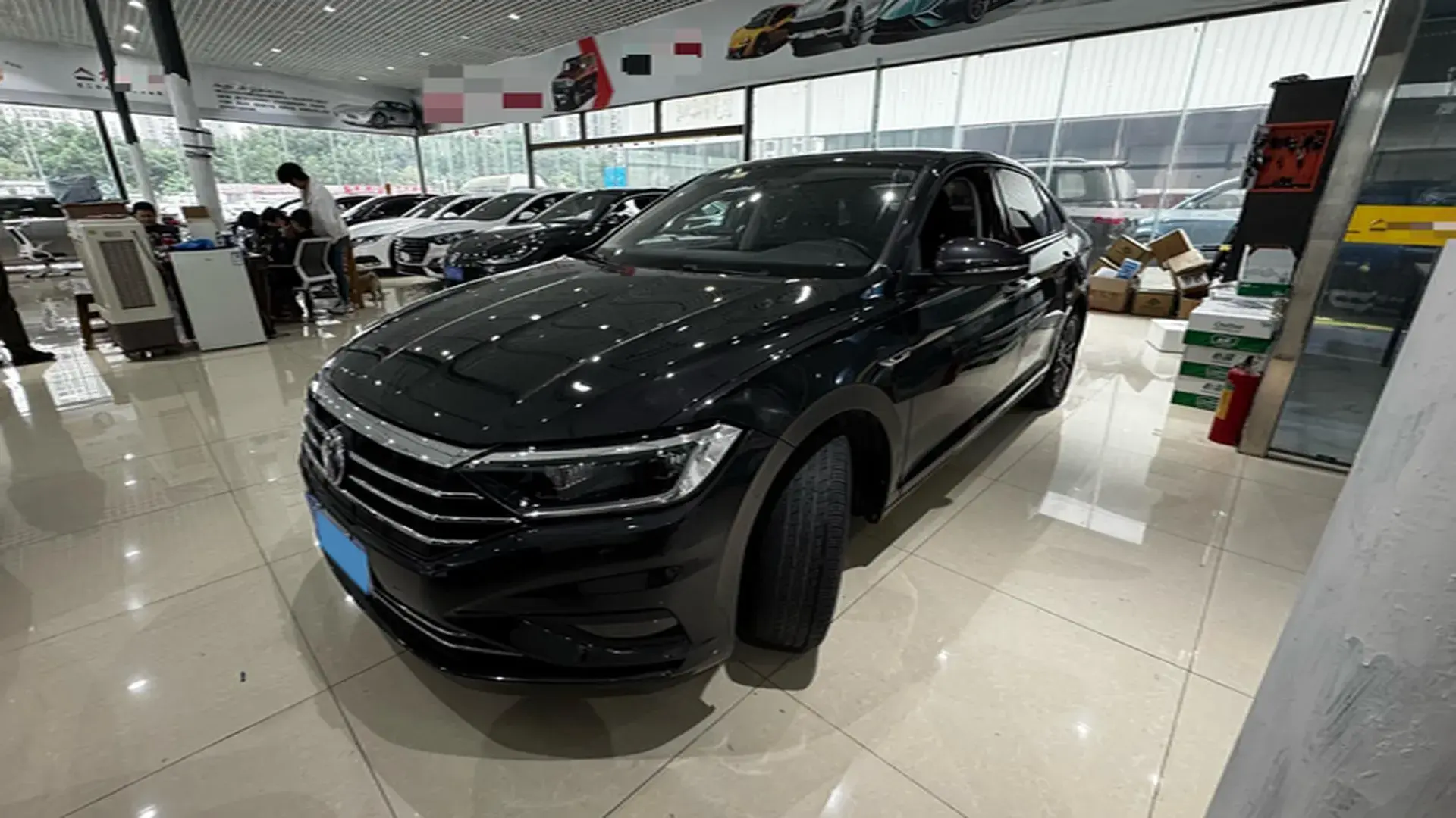 2019 VOLKSWAGEN SAGITAR view 1