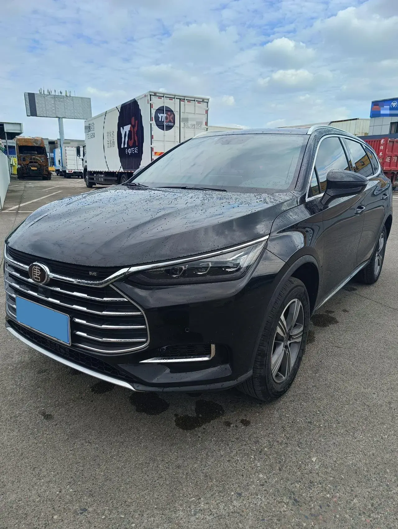 2018 BYD TANG view 1