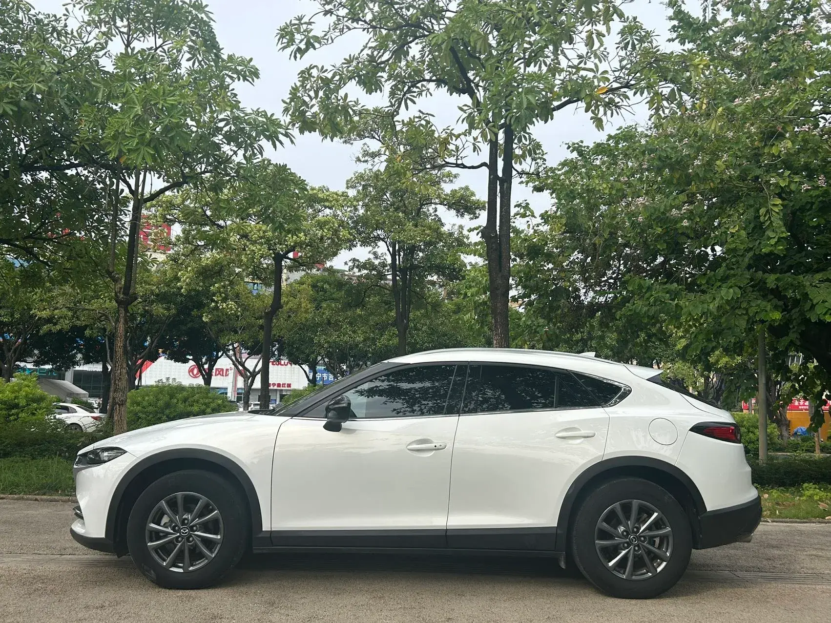 2020 MAZDA CX-4 thumbnail 4