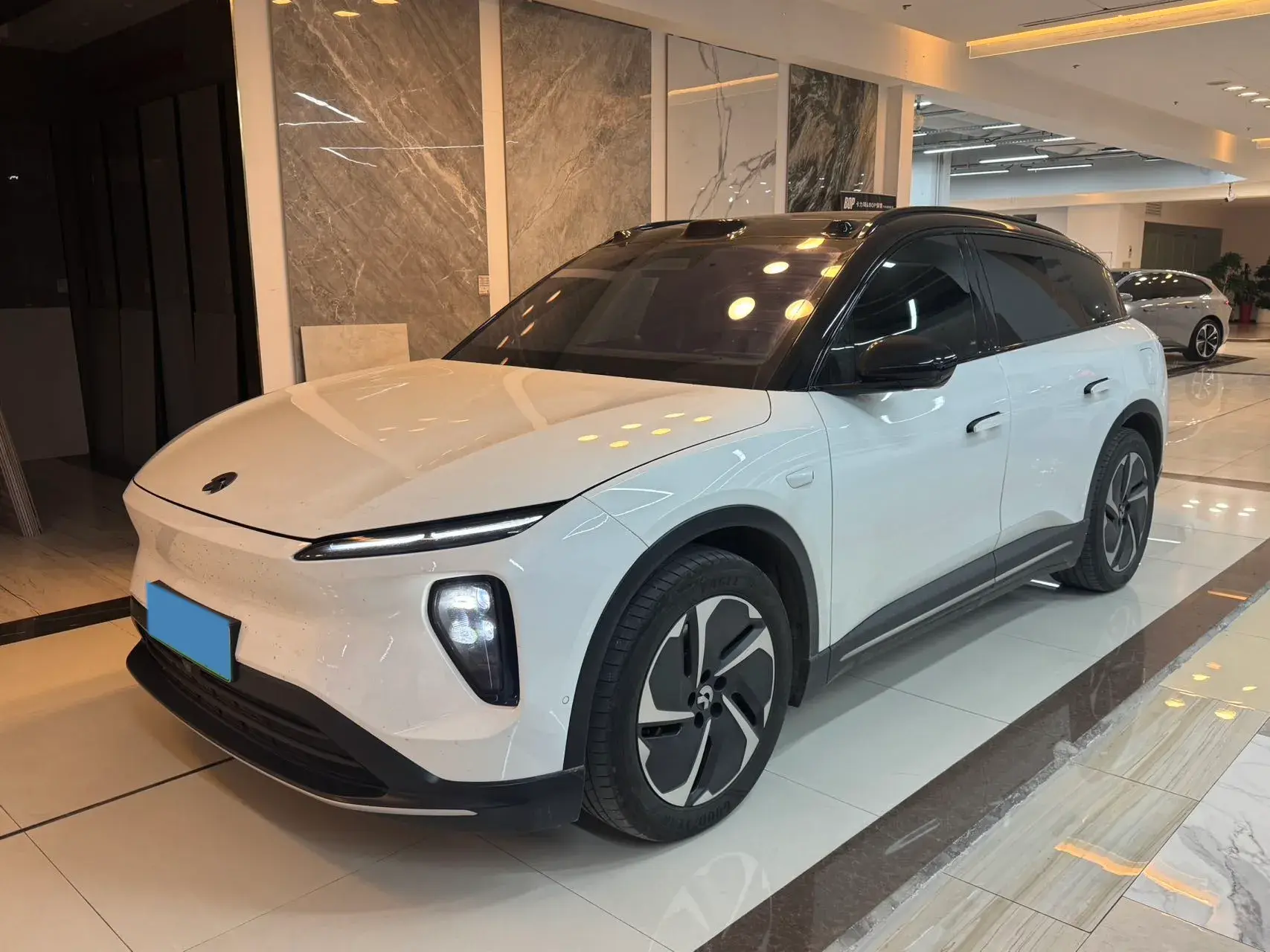 2024 NIO ES6 view 1