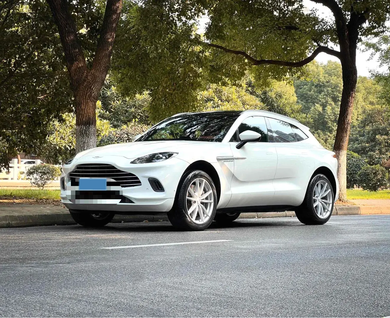 2023 ASTON MARTIN view 1