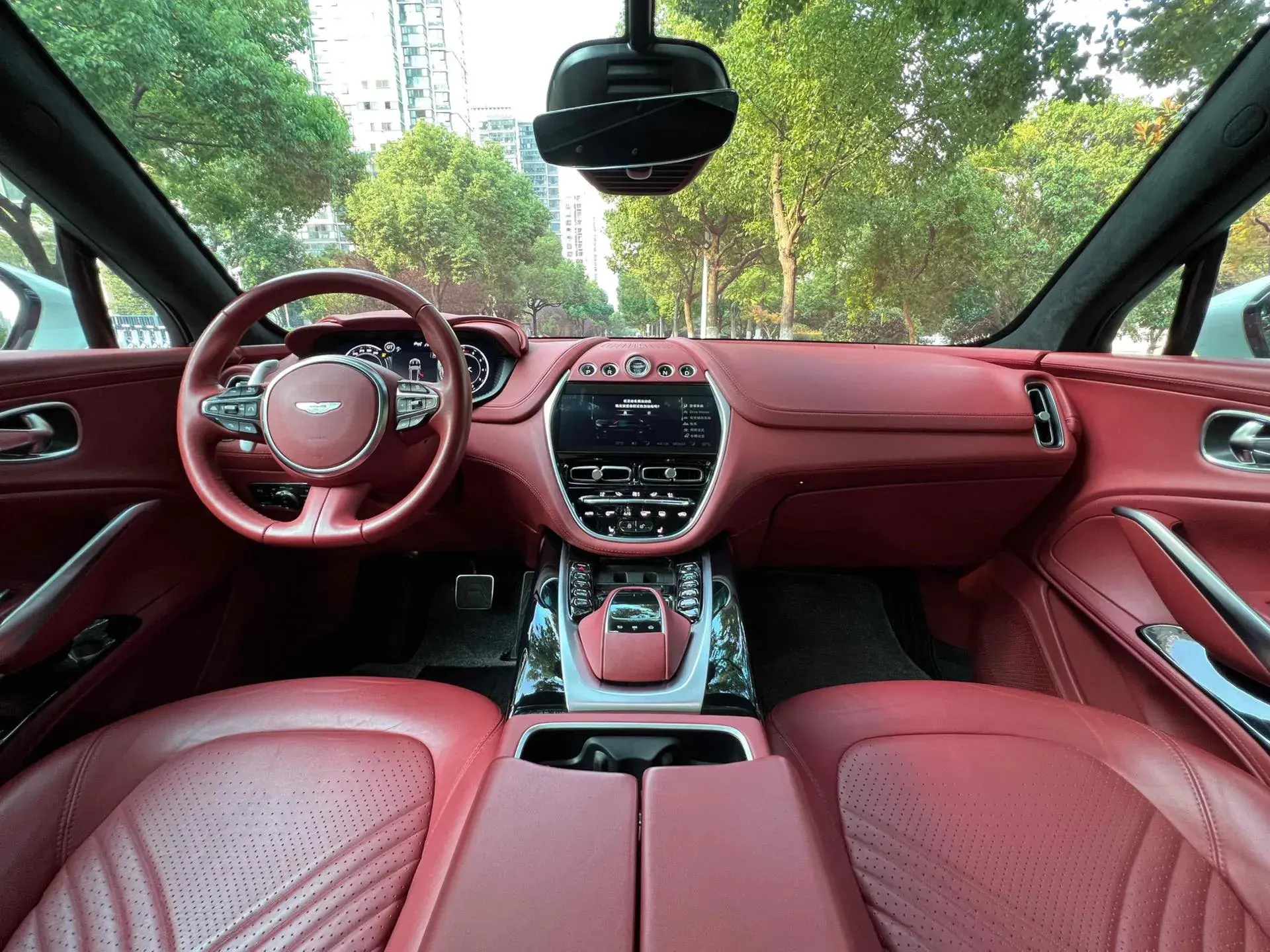 2023 ASTON MARTIN thumbnail 4