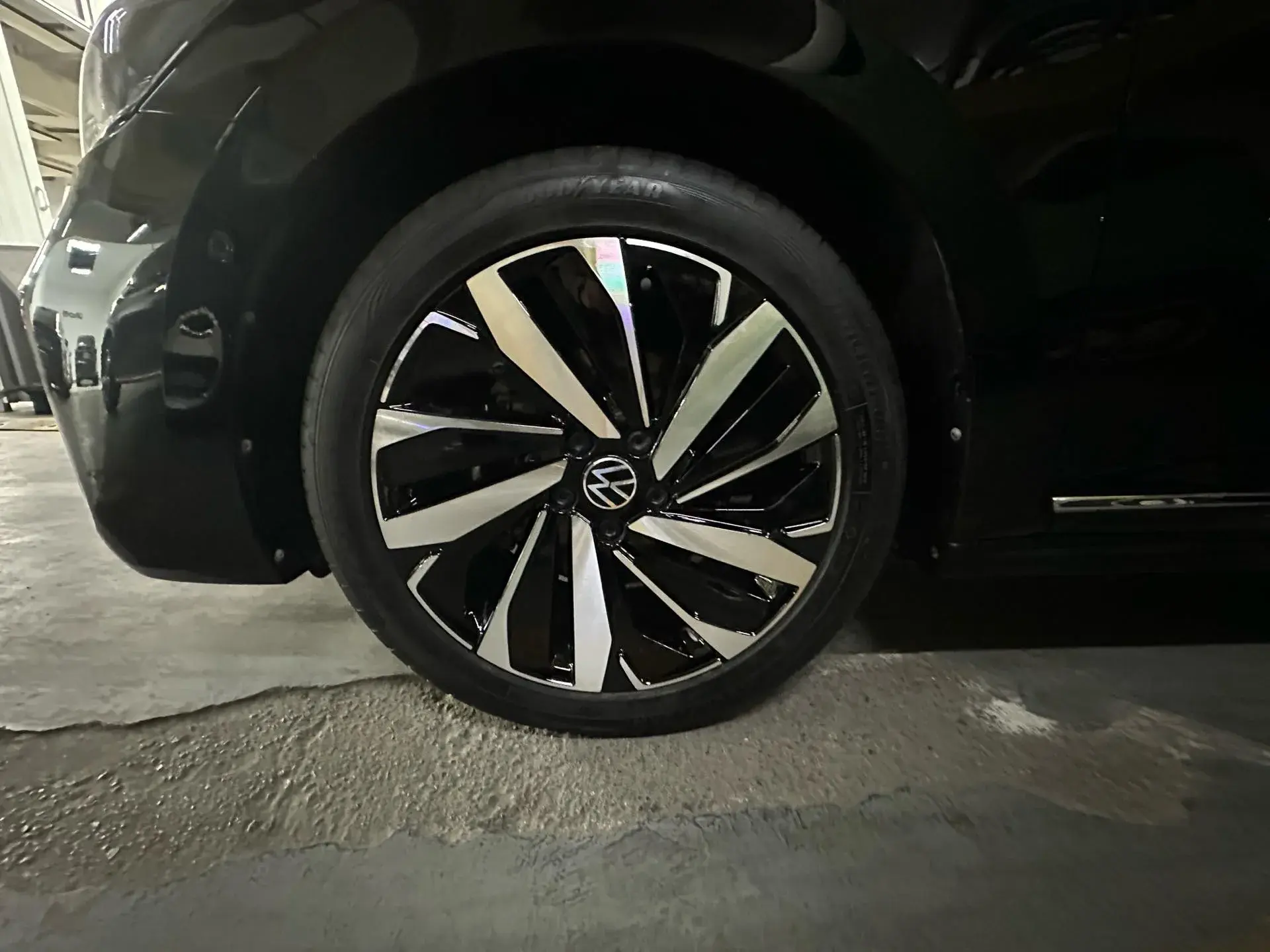 2022 VOLKSWAGEN PASSAT thumbnail 2