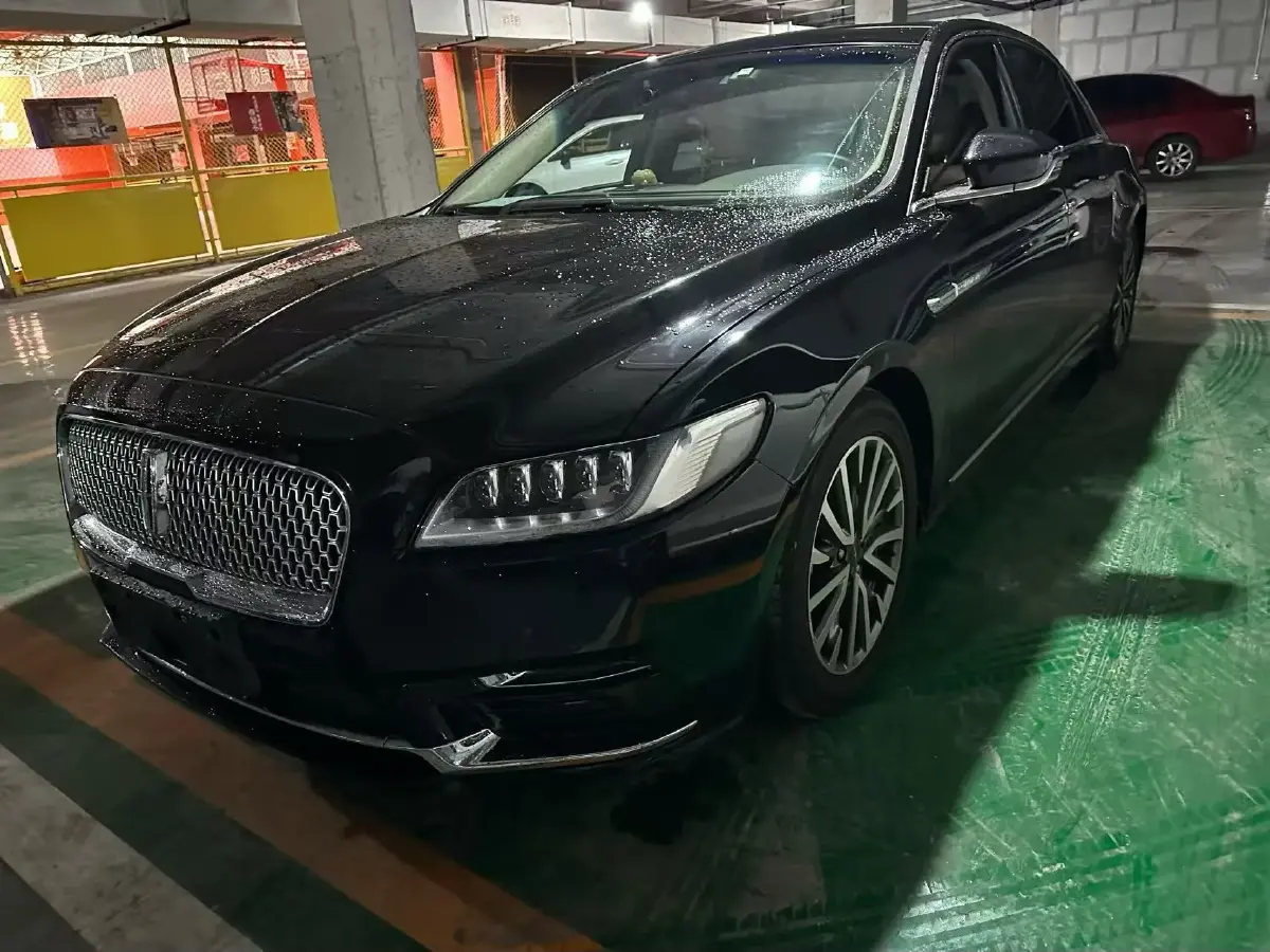 2019 Lincoln Continental 2.0T 261HP L4 6AT