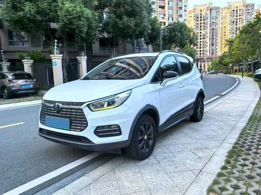 2018 BYD YUAN view 1