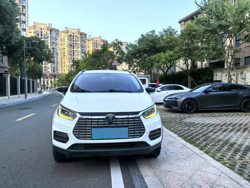 2018 BYD YUAN thumbnail 2