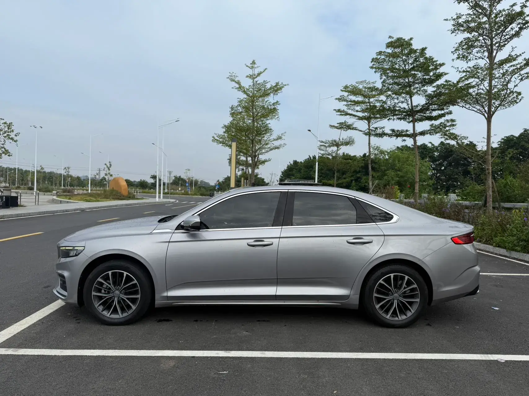 2021 GEELY PREFACE thumbnail 4