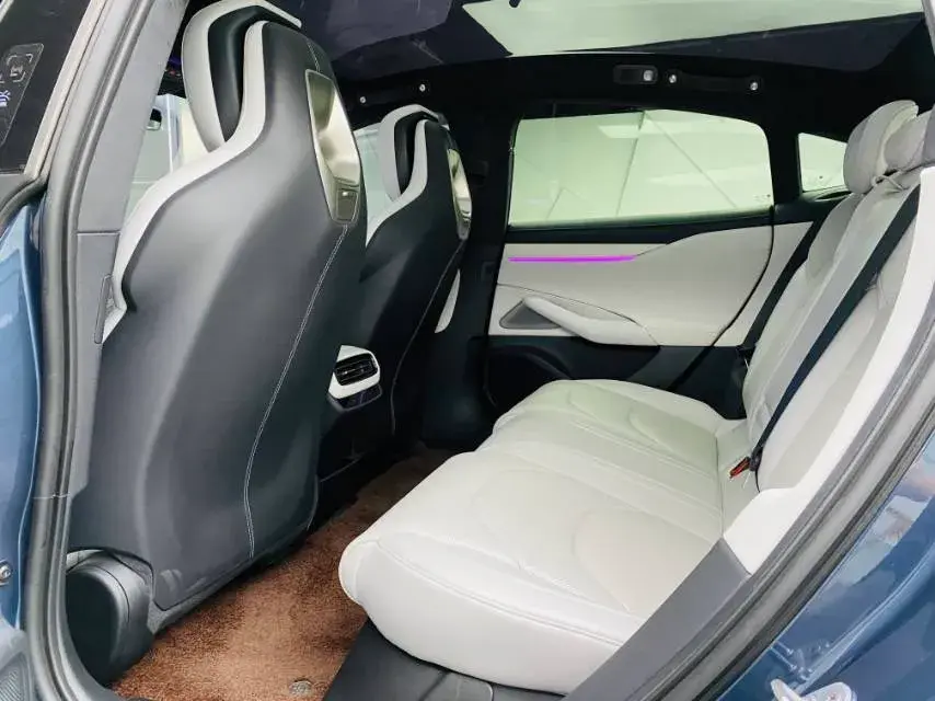 2024 MI SU7 thumbnail 3