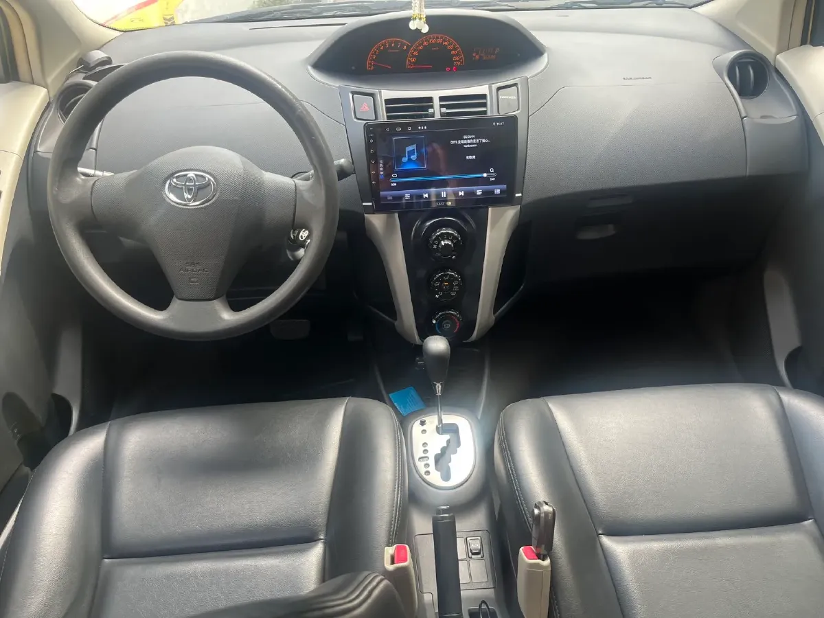 2011 Toyota Yaris 1.6L 118HP L4 4AT,autocango,china used car exporter,china ev exporter,chinese used car exporter,chinese used ev exporter