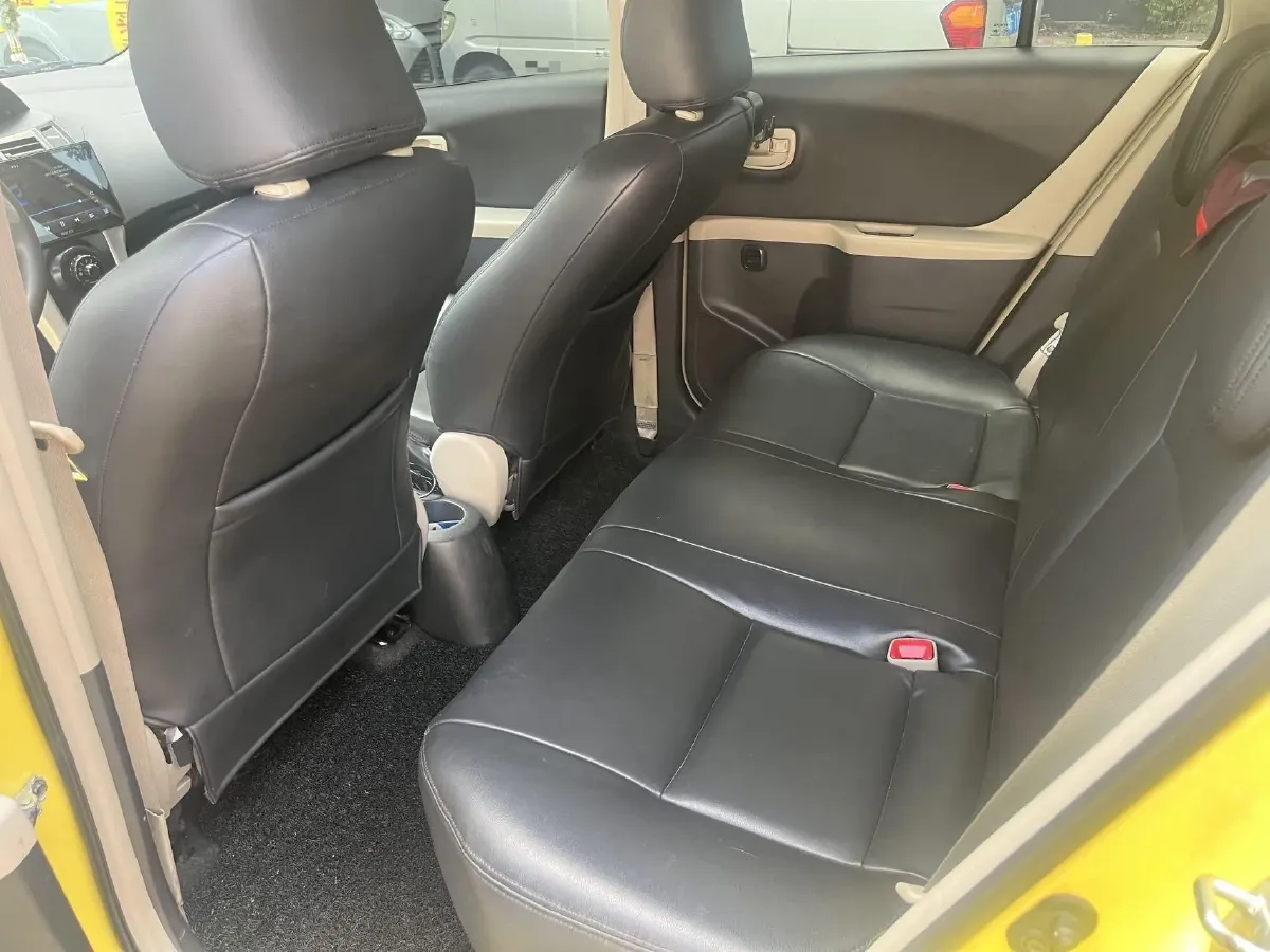 2011 Toyota Yaris 1.6L 118HP L4 4AT,autocango,china used car exporter,china ev exporter,chinese used car exporter,chinese used ev exporter