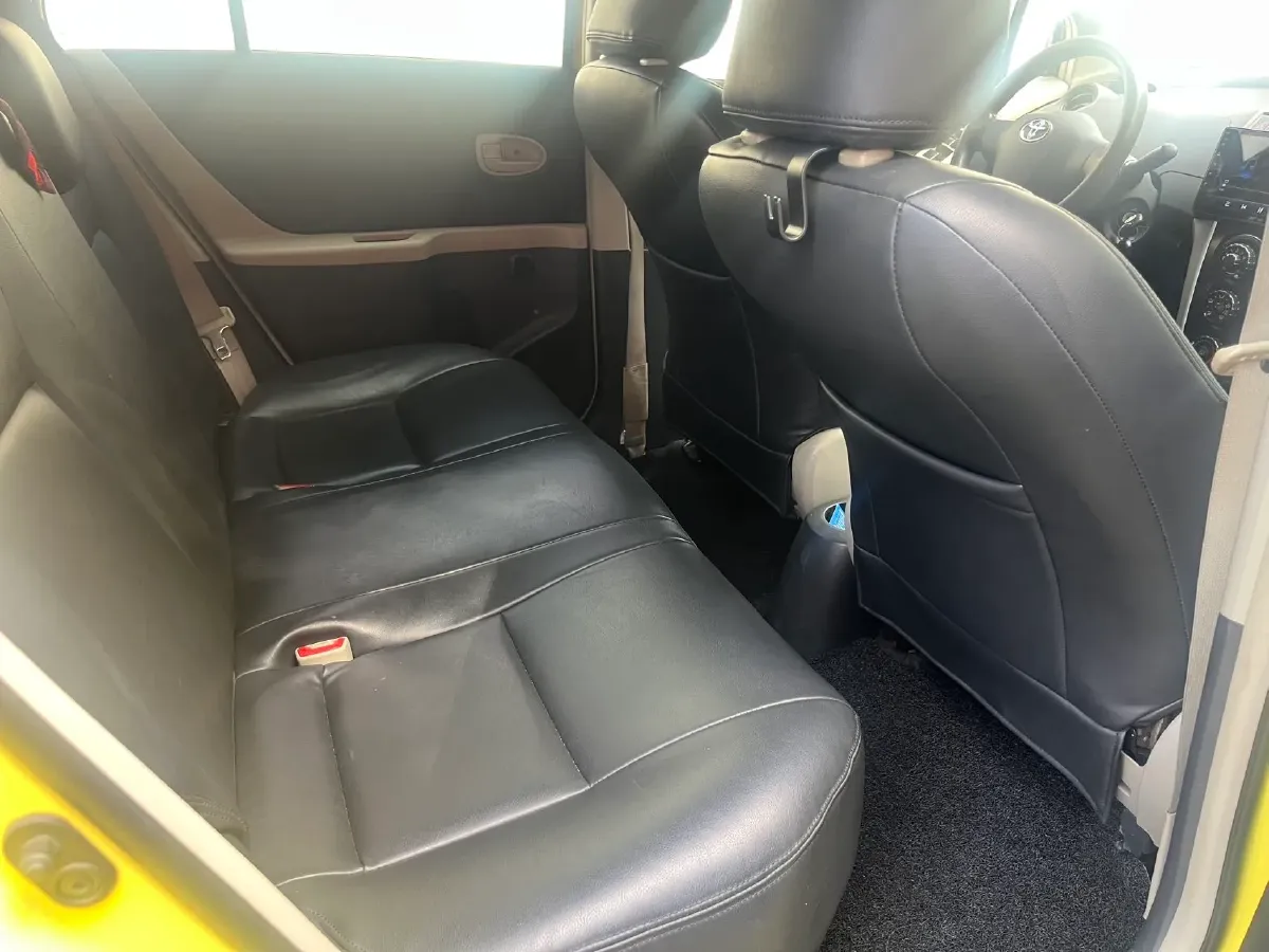 2011 Toyota Yaris 1.6L 118HP L4 4AT,autocango,china used car exporter,china ev exporter,chinese used car exporter,chinese used ev exporter