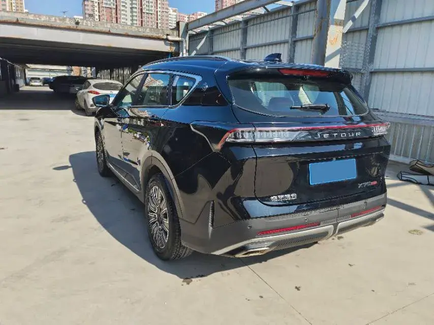 2025 JETOUR X70 thumbnail 3