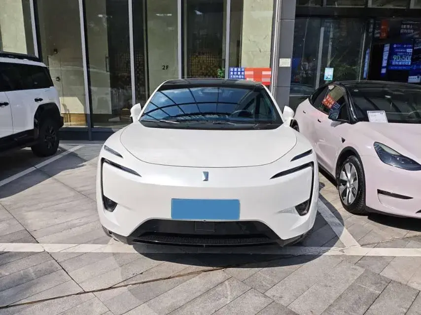 2022 AVATR 11 thumbnail 2