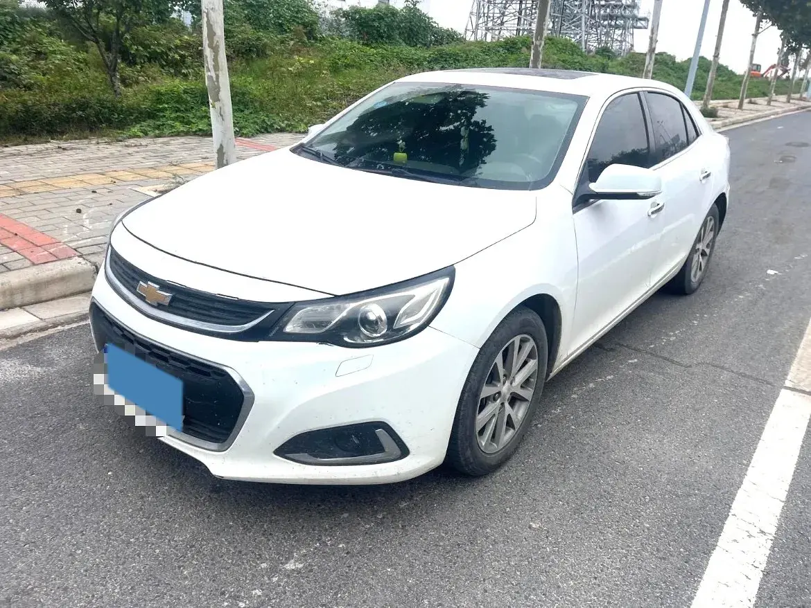 2018 CHEVROLET MALIBU view 1