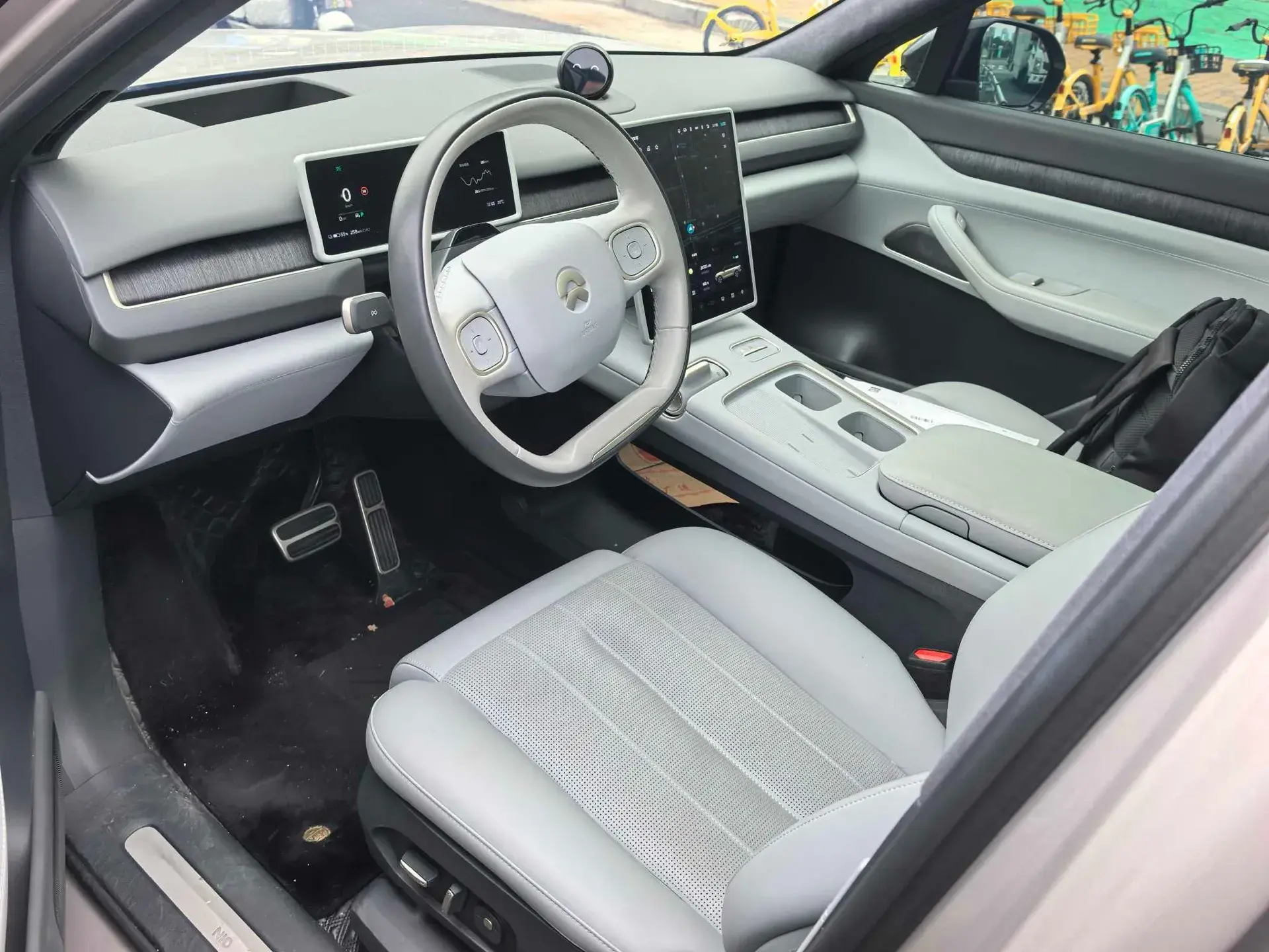 2023 NIO ES8 thumbnail 2