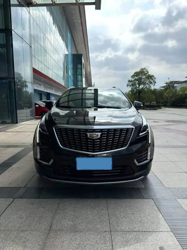 2023 CADILLAC XT5 thumbnail 2