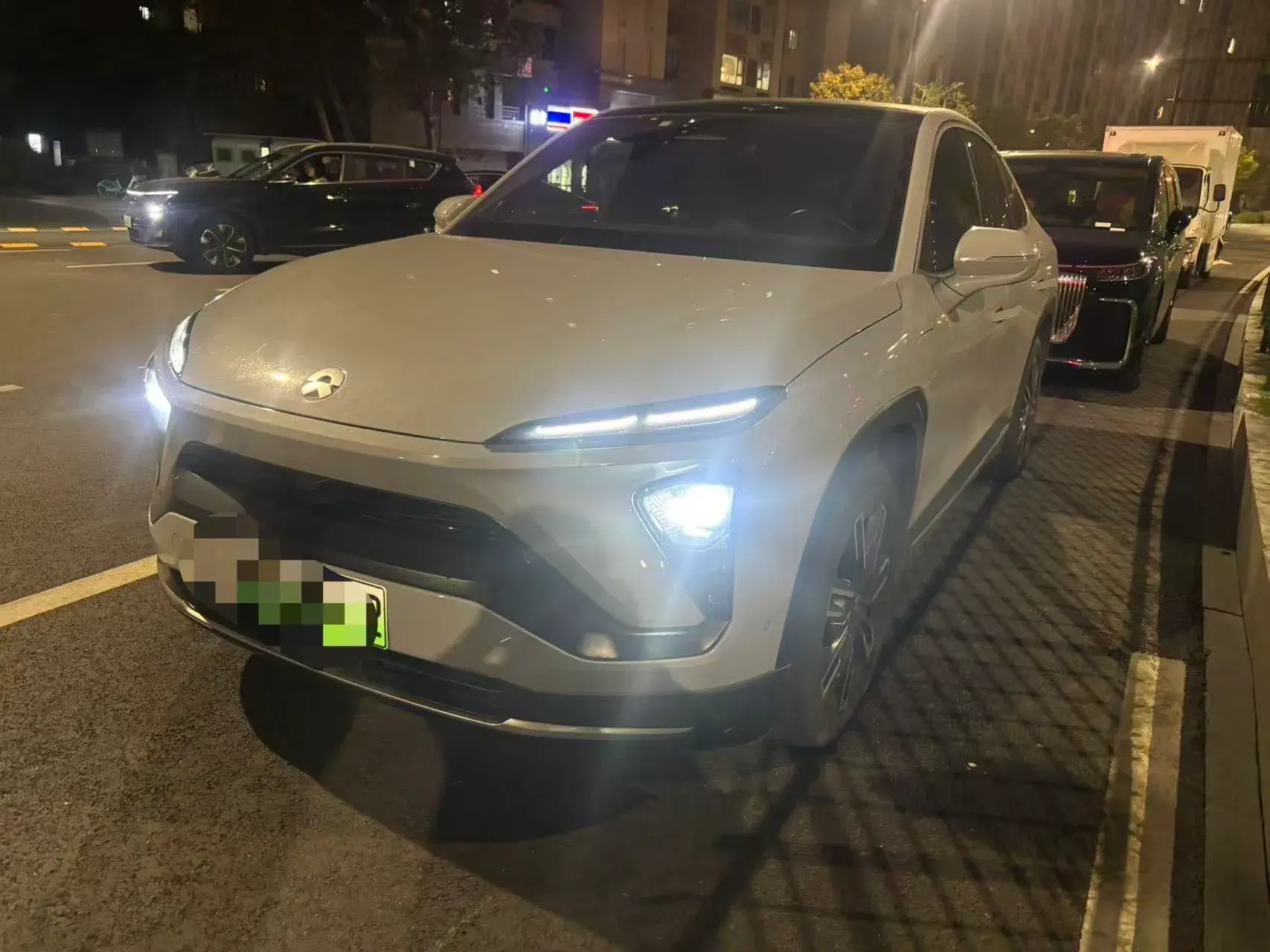 2020 NIO EC6 view 1