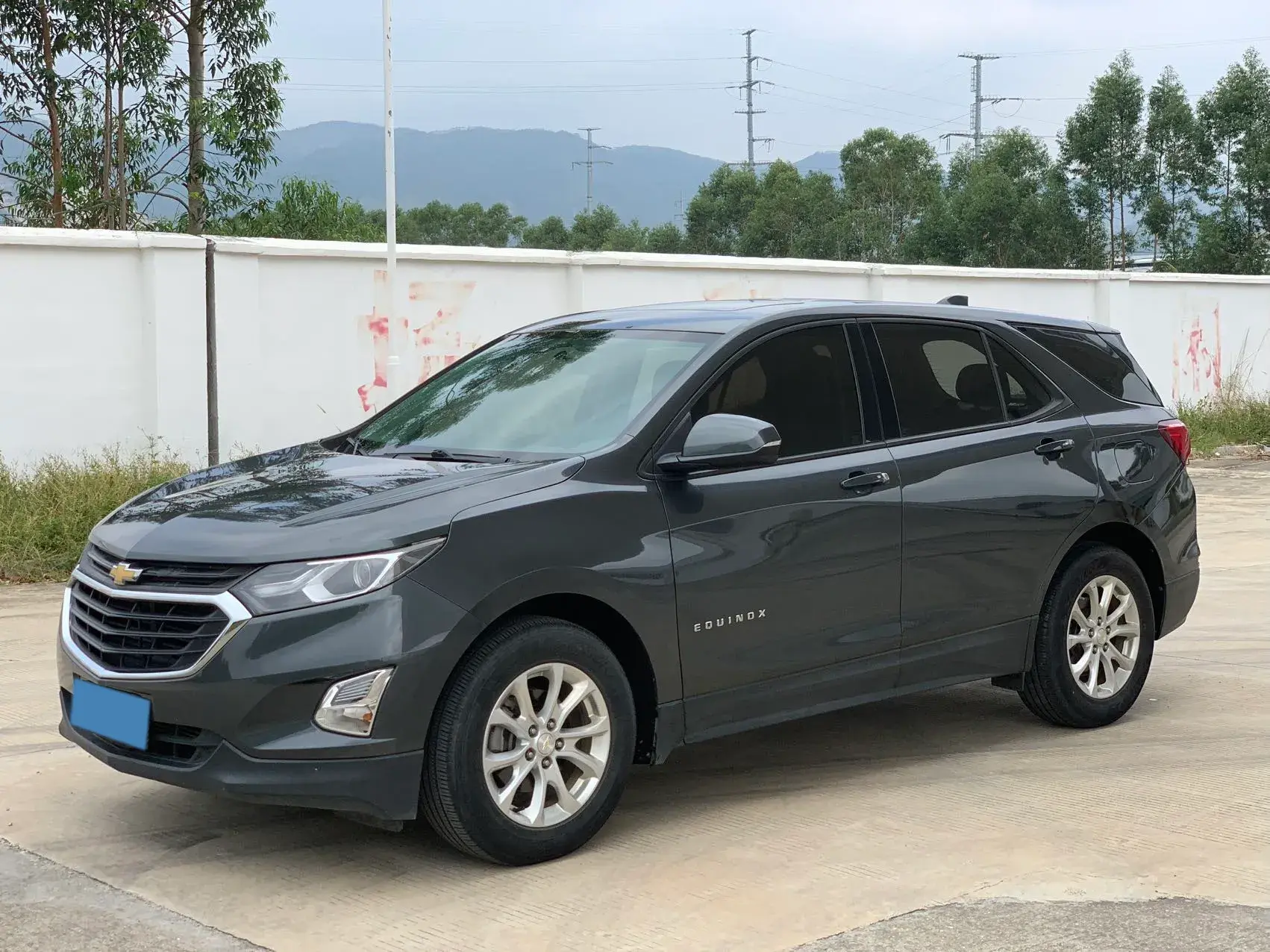 2019 CHEVROLET EQUINOX view 1