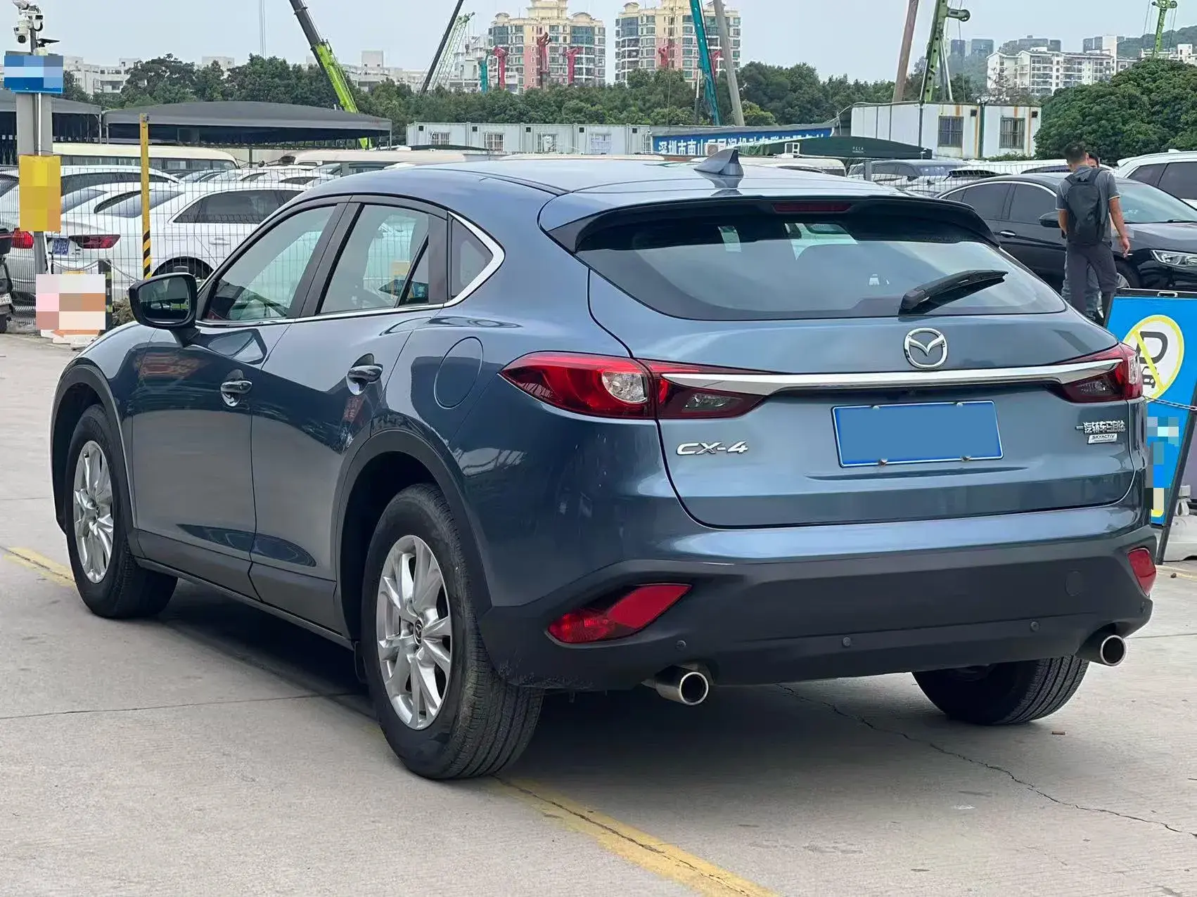 2018 MAZDA CX-4 thumbnail 2