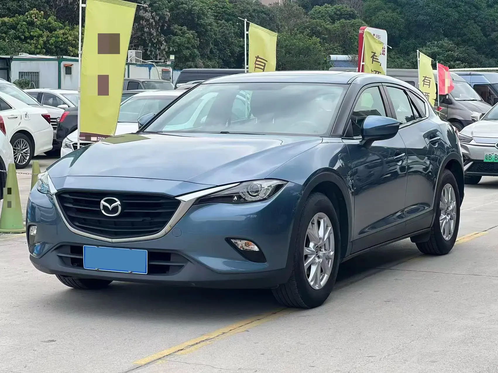 2018 MAZDA CX-4 view 1
