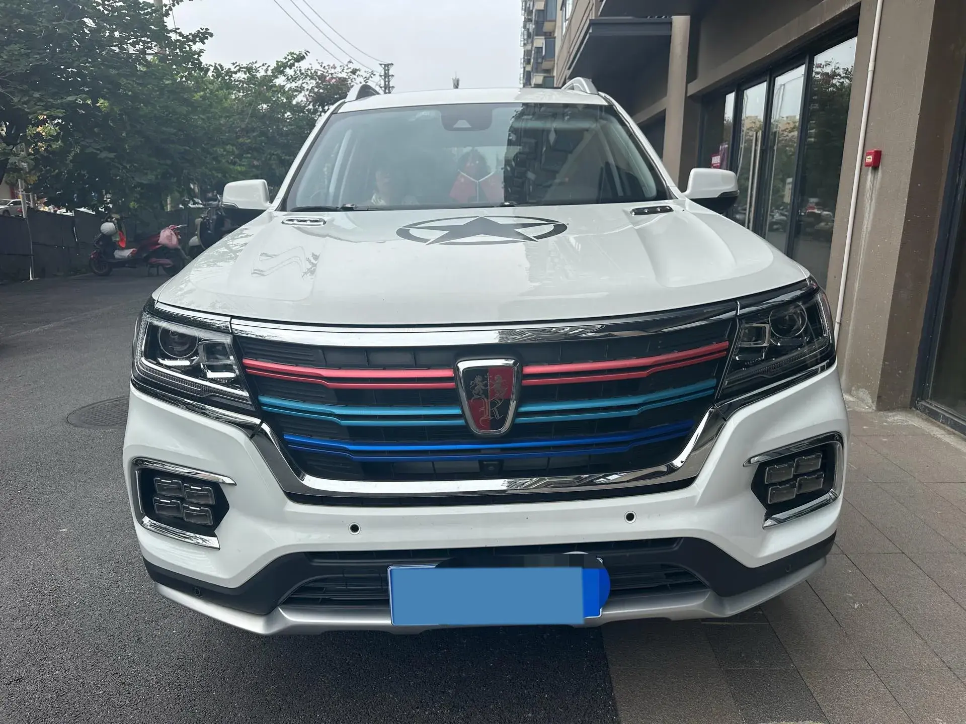 2018 ROEWE RX8 thumbnail 2