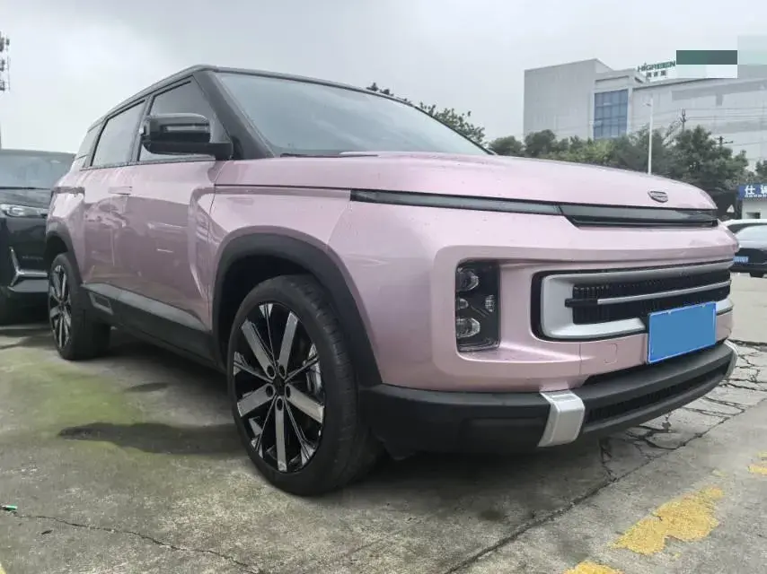 2023 GEELY ICON thumbnail 2