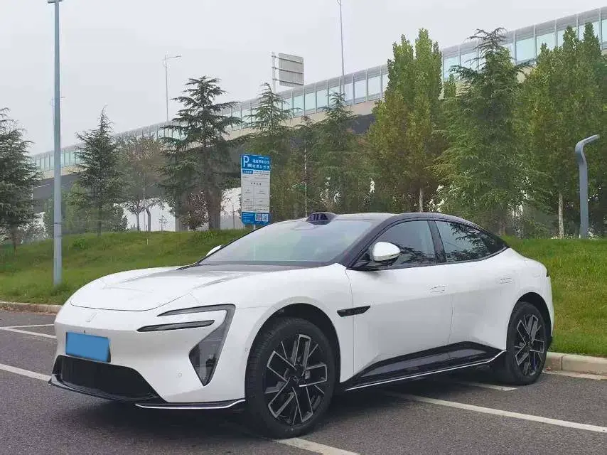 2025 AVATR 06 view 1