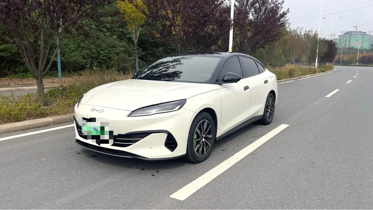 2024 BYD SEAL view 1