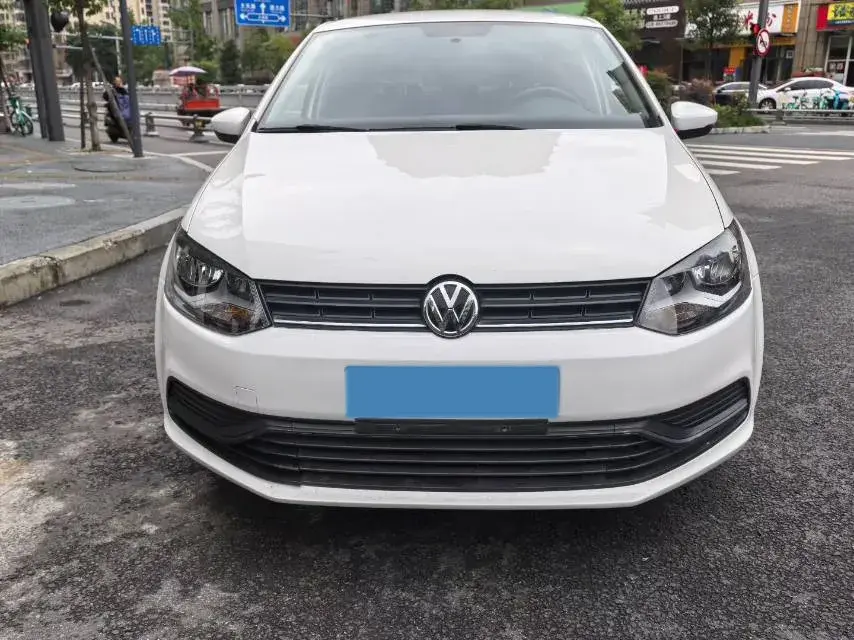 2018 VOLKSWAGEN POLO thumbnail 2