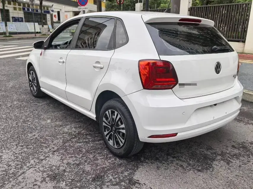 2018 VOLKSWAGEN POLO thumbnail 4