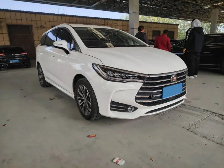 2019 BYD SONG thumbnail 3