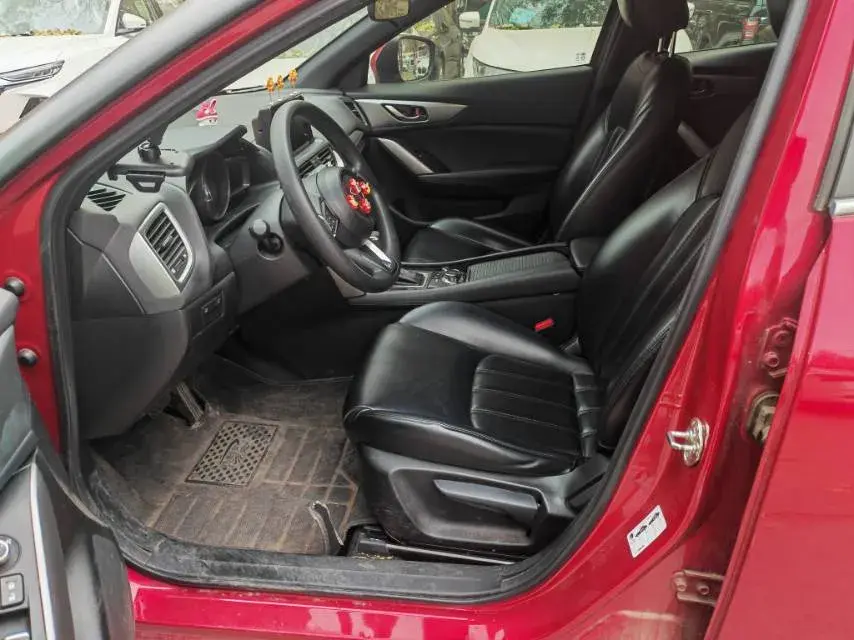 2018 MAZDA CX-4 thumbnail 4