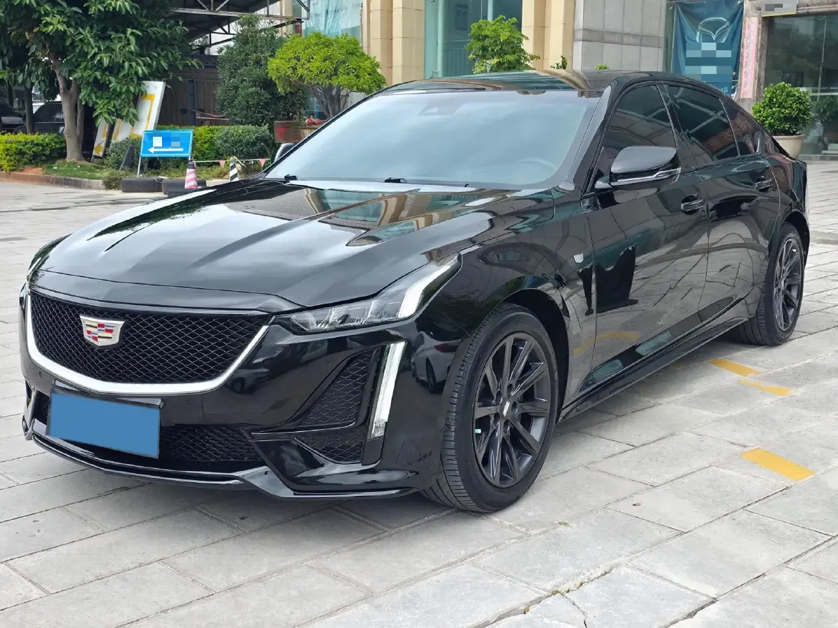 2023 Cadillac CT5 2.0T 237HP L4 10AT