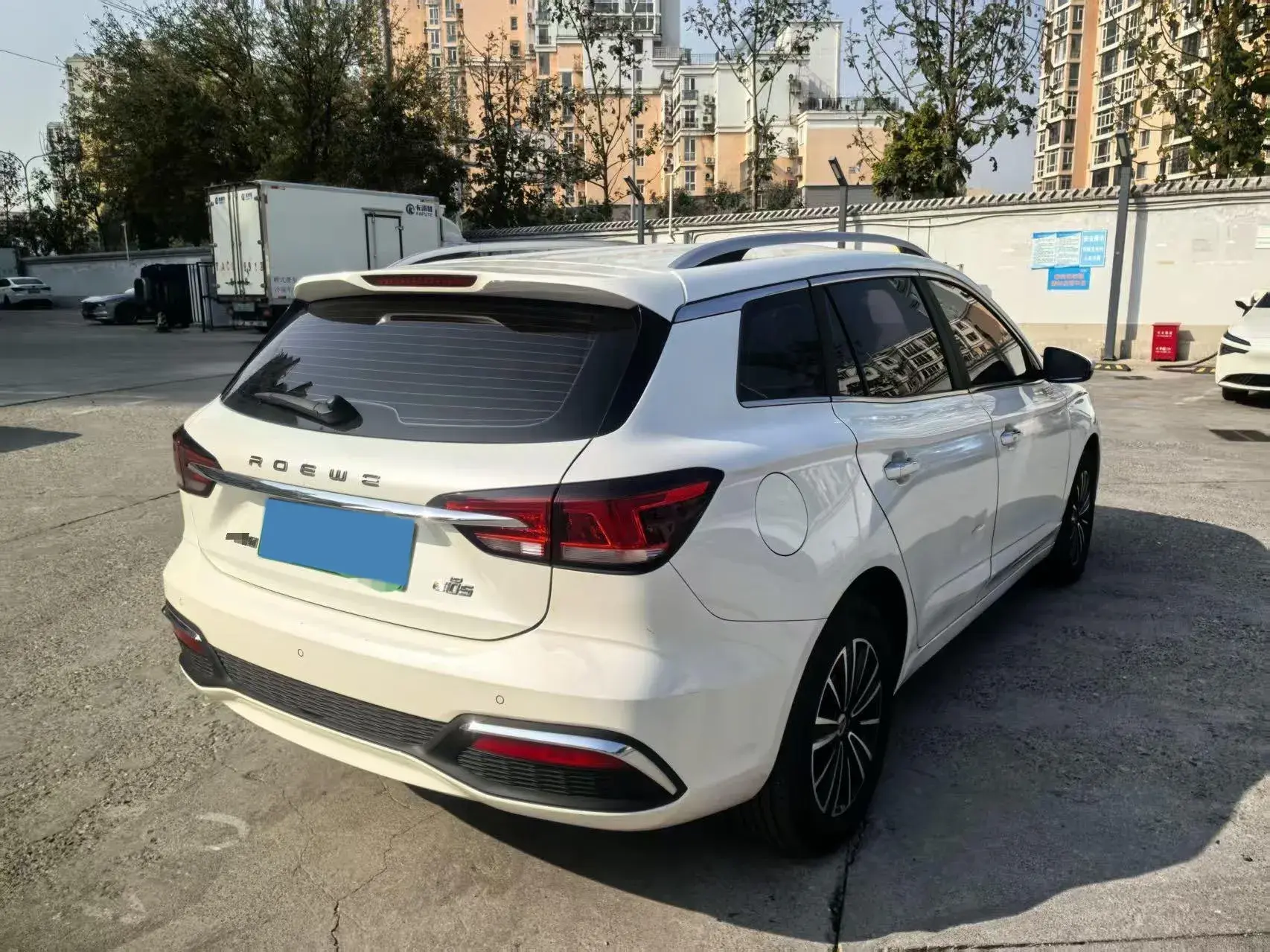 2019 ROEWE EI5 thumbnail 2