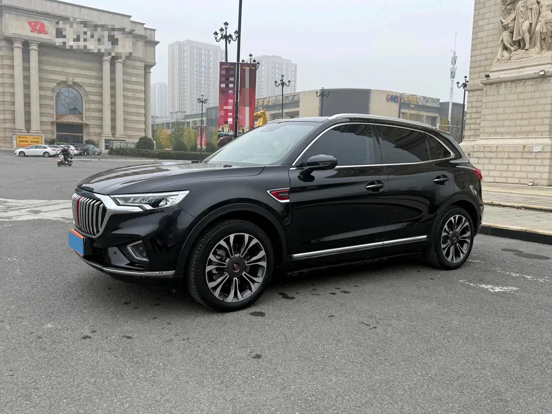 2019 HONGQI HS5 view 1