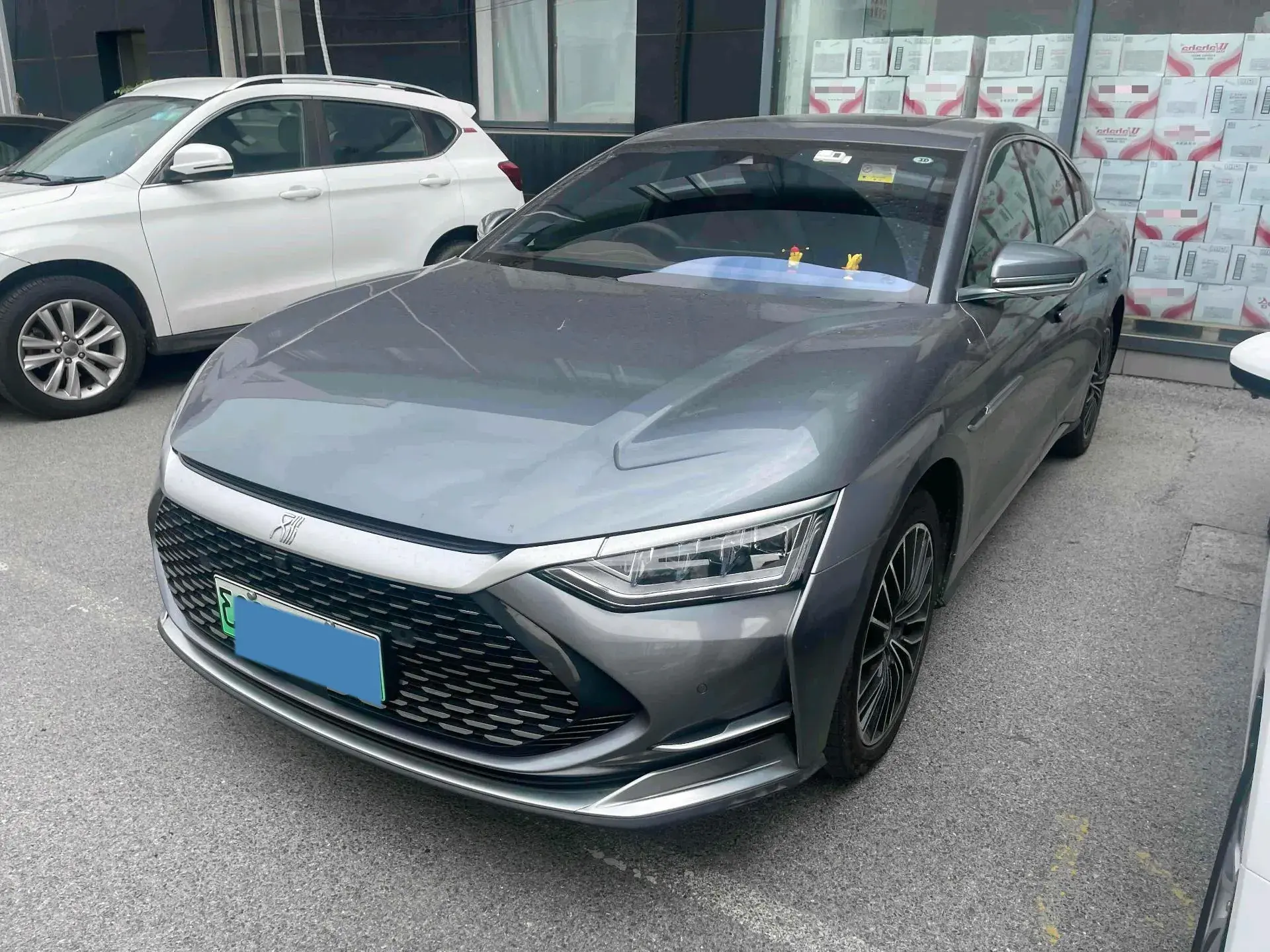 2020 BYD HAN view 1