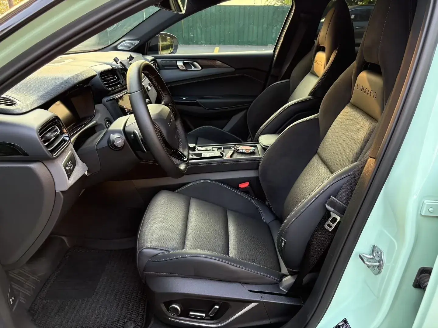 2022 LYNK&CO 02 thumbnail 3
