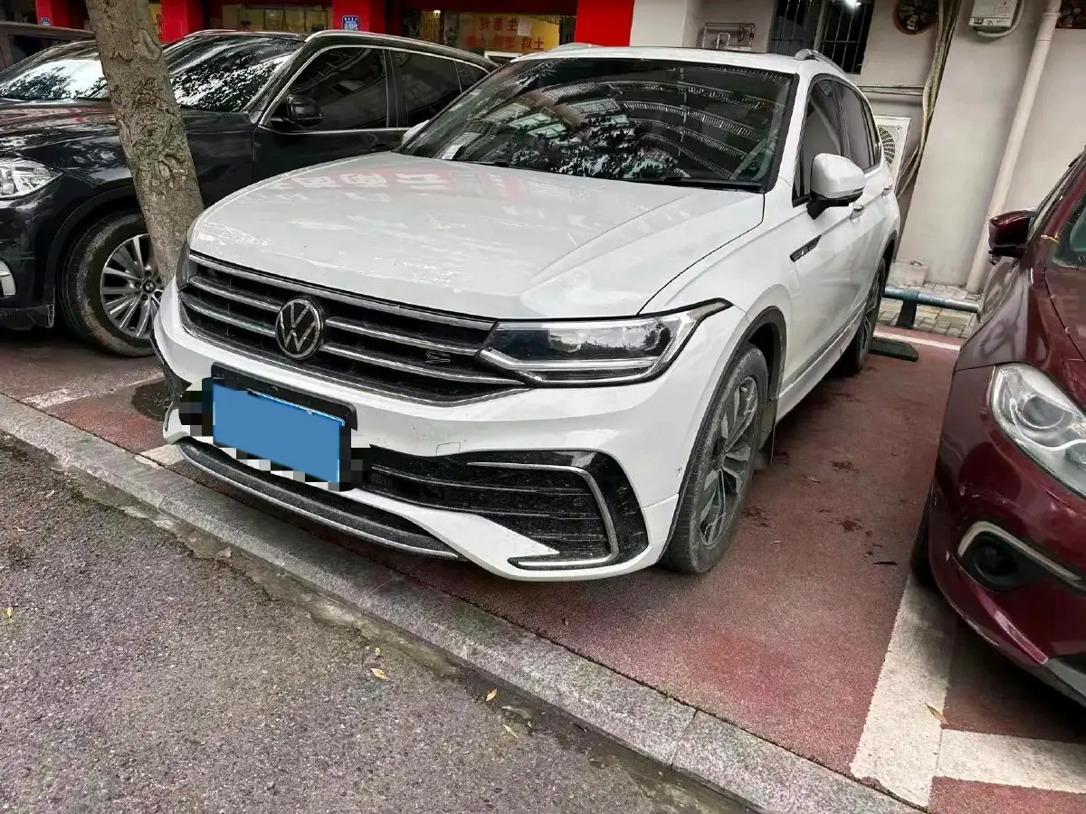 2024 Volkswagen Tiguan L 2.0T 186HP L4 7DCT