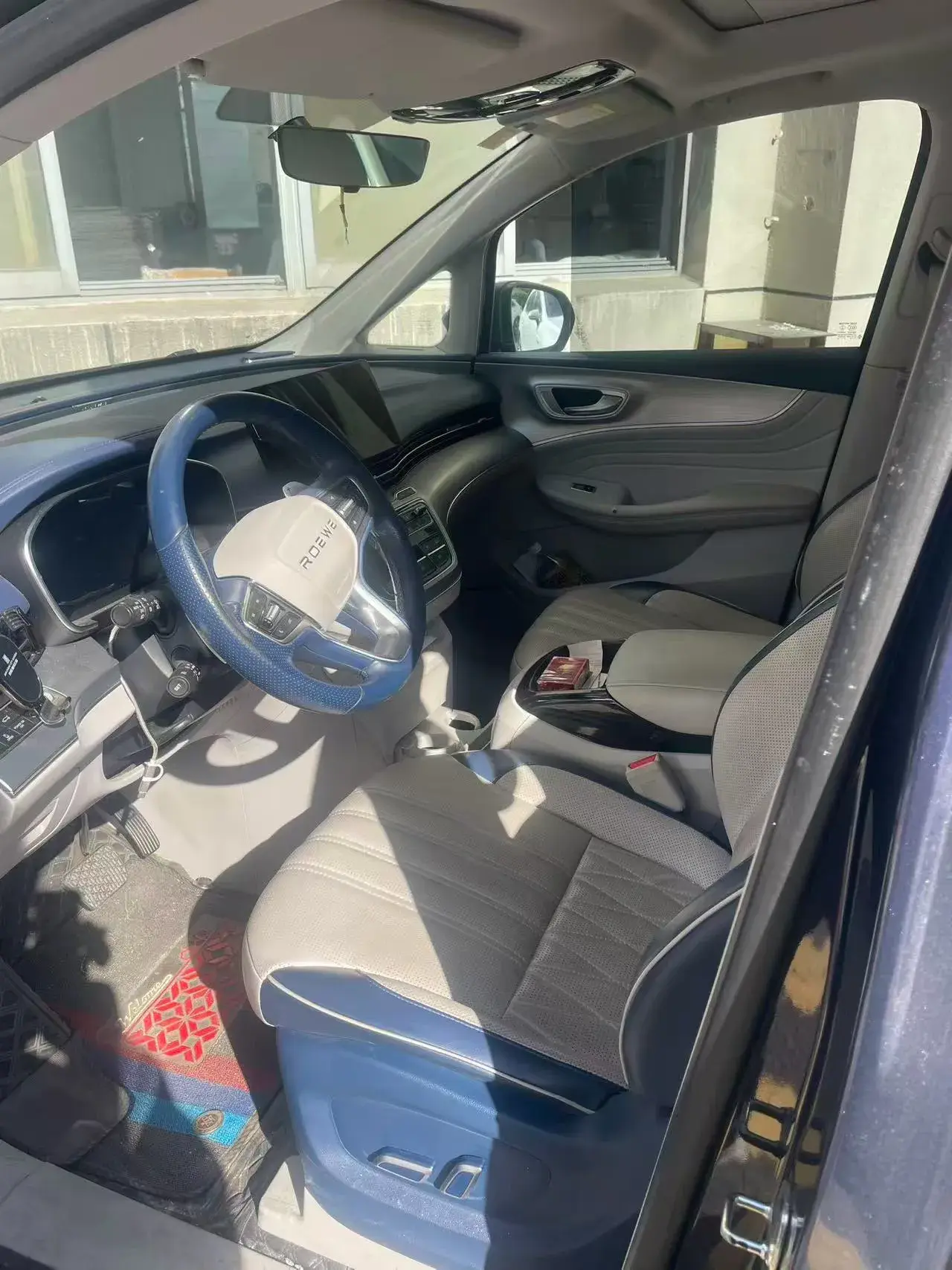 2021 ROEWE IMAX8 thumbnail 3