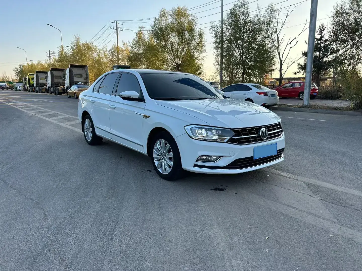 2018 VOLKSWAGEN BORA thumbnail 3