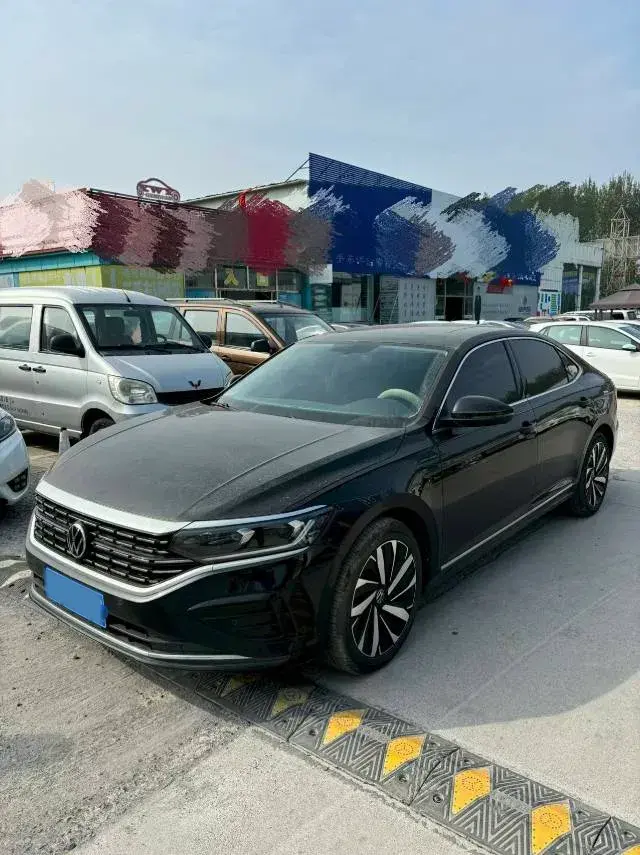 2022 VOLKSWAGEN PASSAT view 1